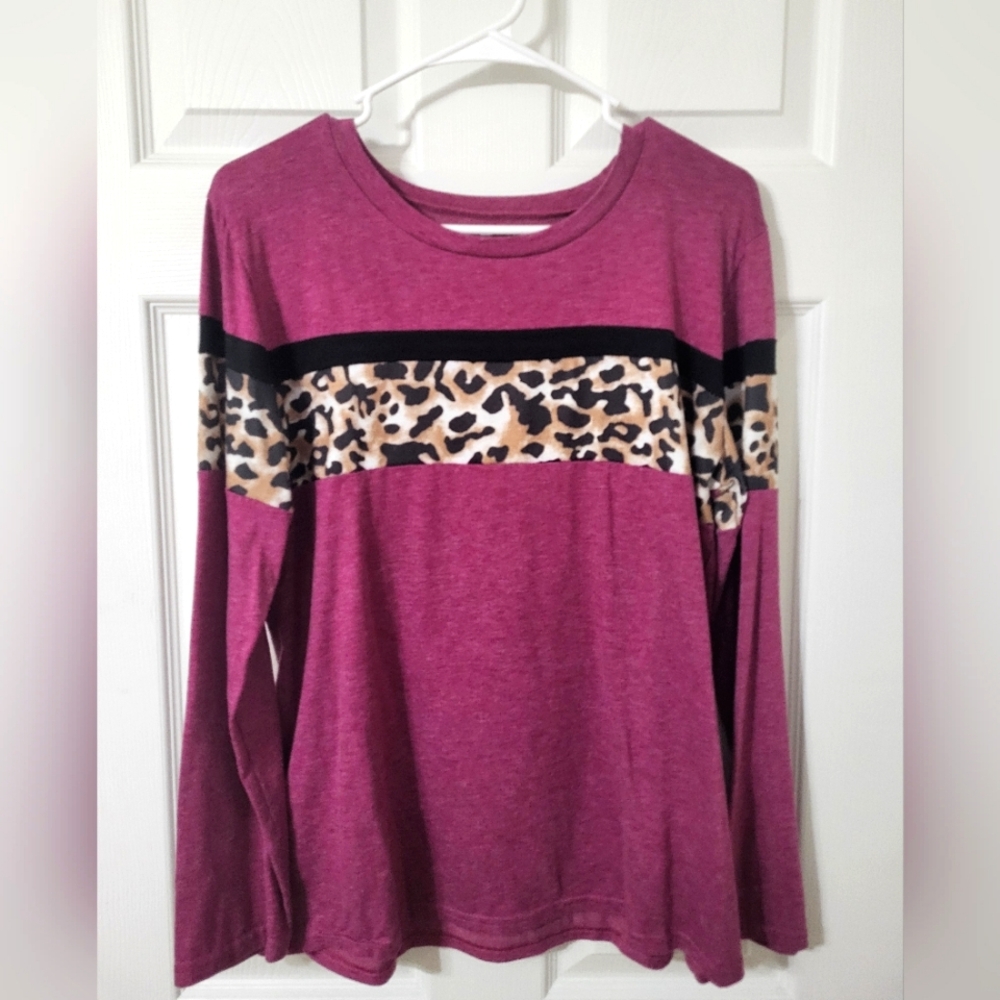 Womens long sleeve tee, size L, burgundy